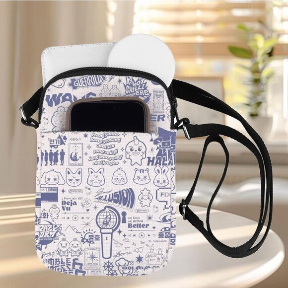 Kpop Crossbody Bag Waterproof Polyester Small Messenger for Concerts and Gifts - Picture 4 of 6